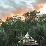 Glamping Bell Tent Robinson Ljubac (Zadar)