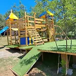 Glamping Bell Tent Robinson