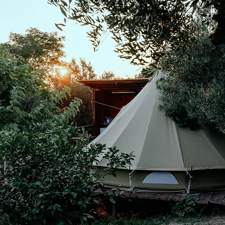 Luksuzni šator Glamping Bell Tent Robinson Ljubac (Zadar)