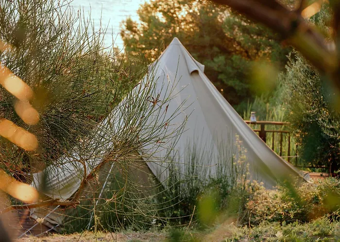 Glamping Bell Tent Robinson *