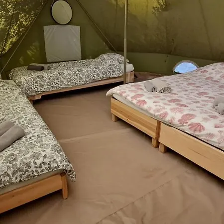 אוהל מפואר Glamping Bell Tent Robinson *