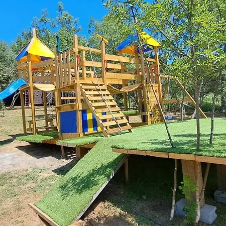 Glamping Bell Tent Robinson