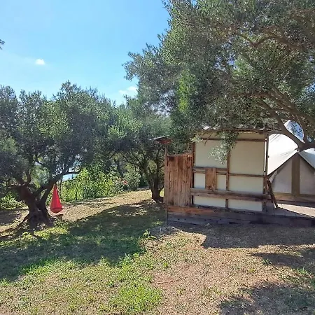 Glamping Bell Tent Robinson