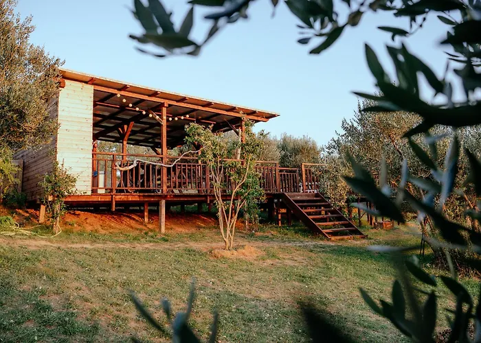 ラグジュアリーテント Glamping Bell Tent Robinson Ljubač