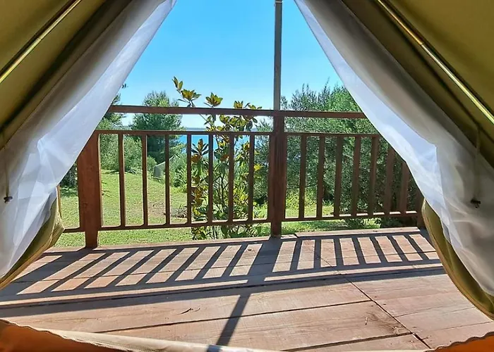 Glamping Bell Tent Robinson *