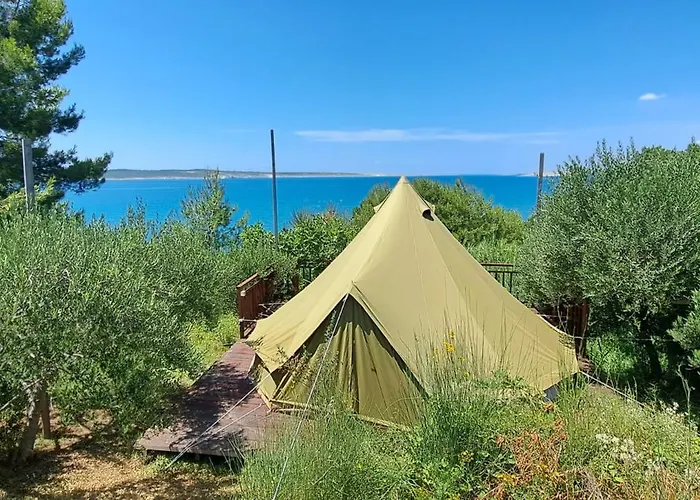 Glamping Bell Tent Robinson * Ljubač